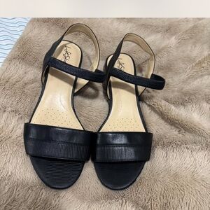 Life Stride Black Ankle Strap Sandals